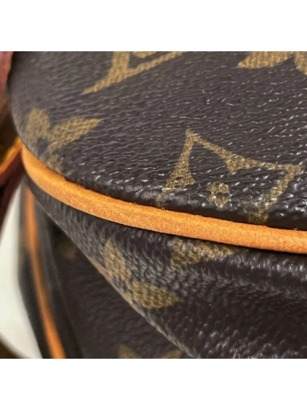 Louis Vuitton Saumur 30 Crossbody Shoulder Bag Monogram Brown - Picture 3 of 9